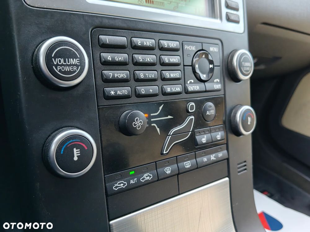 Volvo V70 2.0D Kinetic - 24