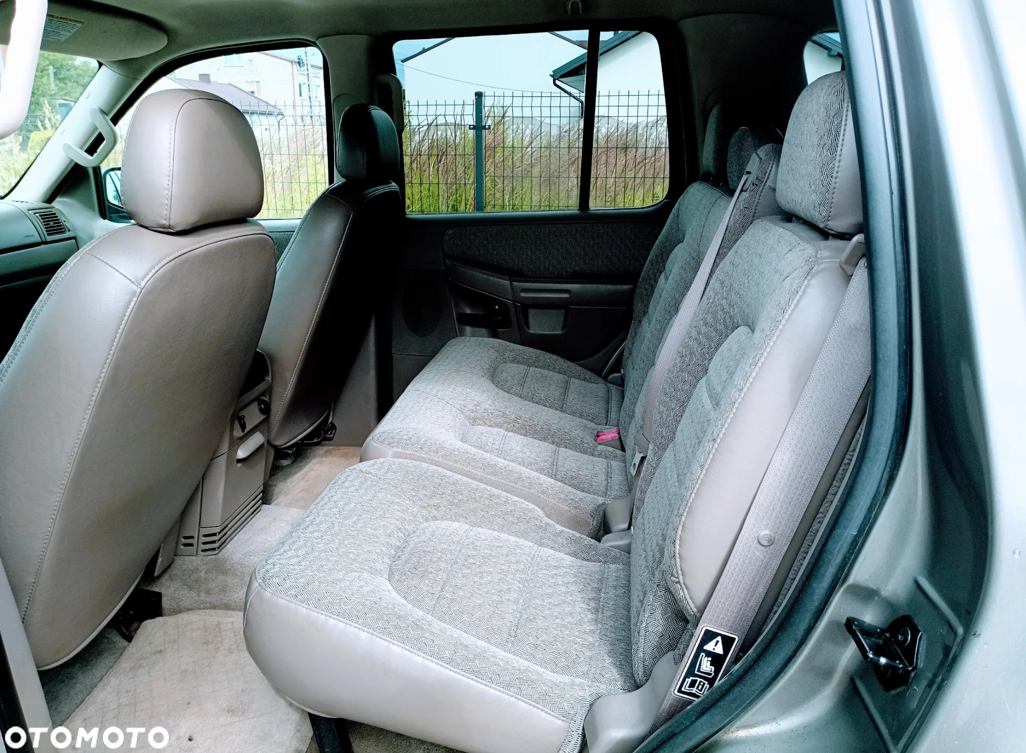 Ford Explorer 4.0 4WD - 12