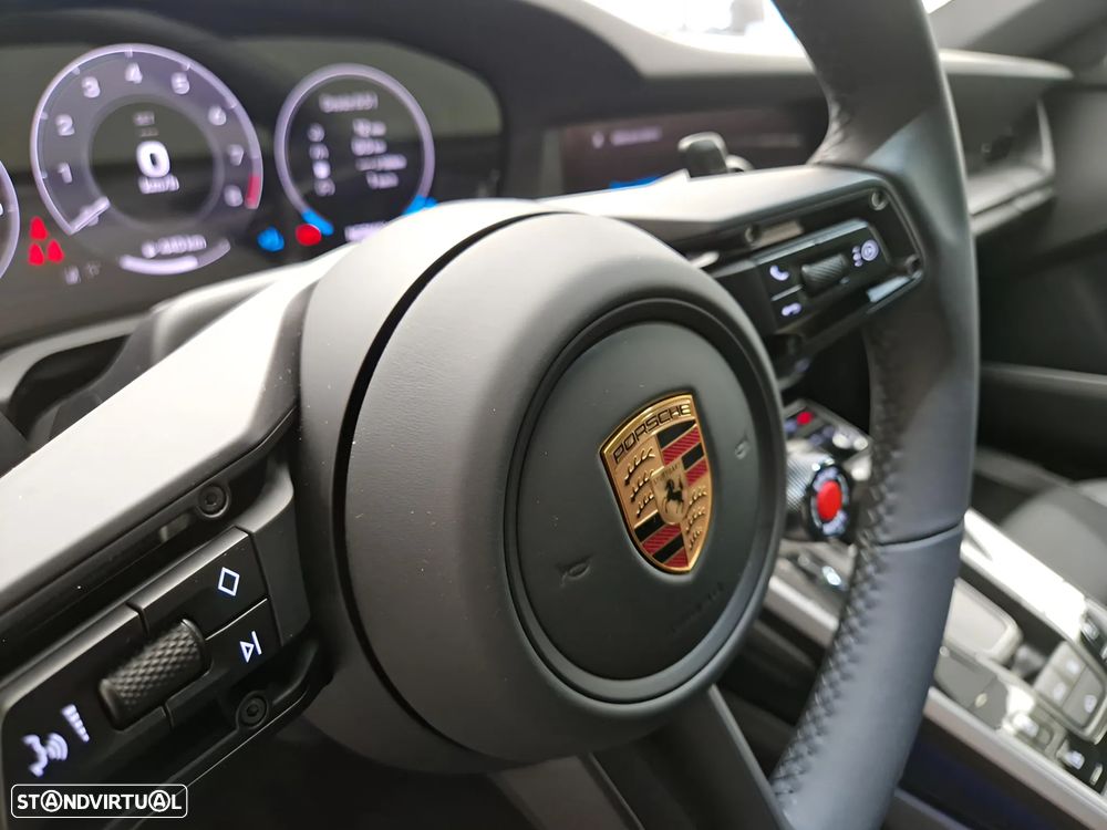 Porsche 911 (992) Carrera PDK - 27