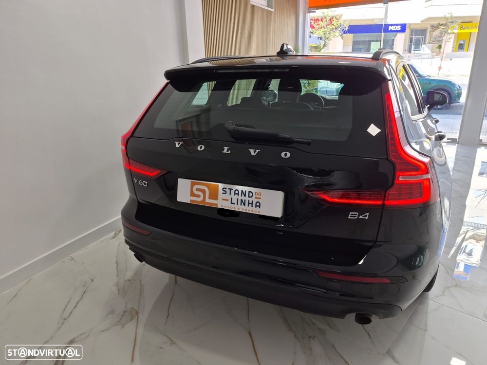 Volvo V60 2.0 B4 Momentum Core Geartronic - 5