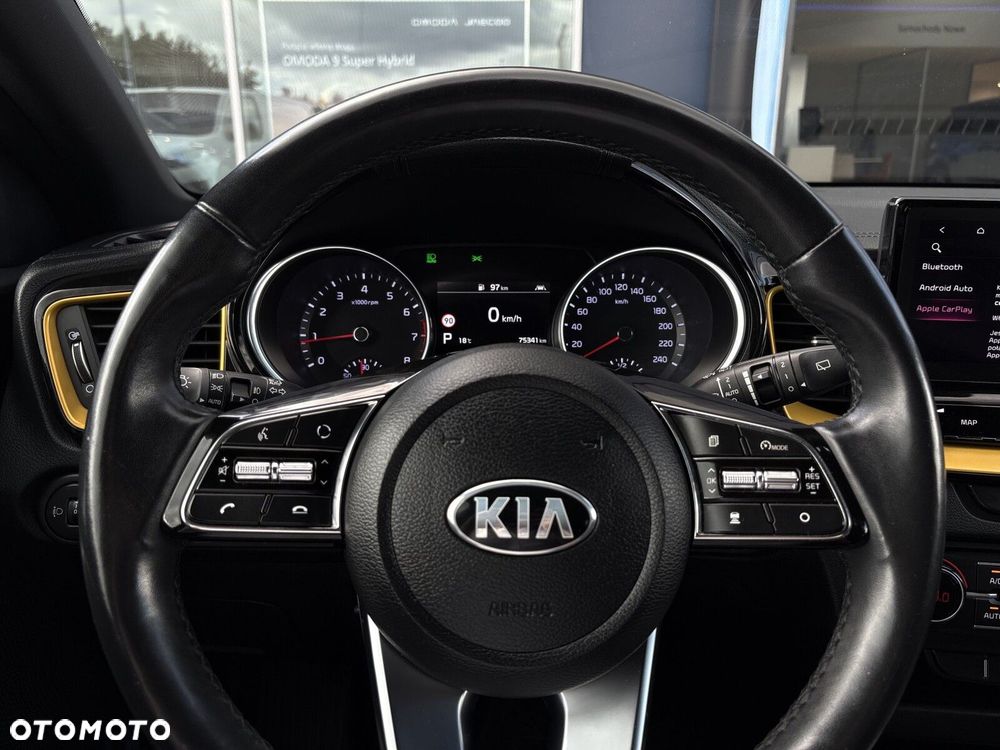Kia XCeed - 15