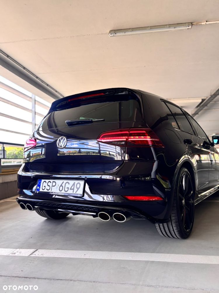 Volkswagen Golf - 8
