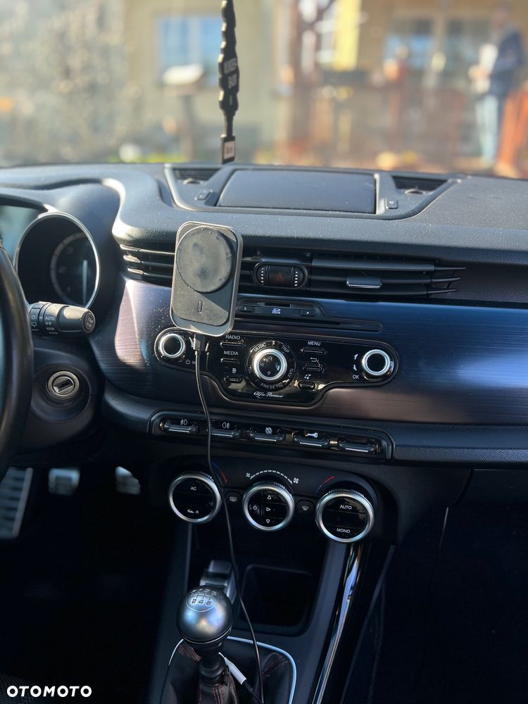 Alfa Romeo Giulietta 2.0 JTDM Distinctive - 33