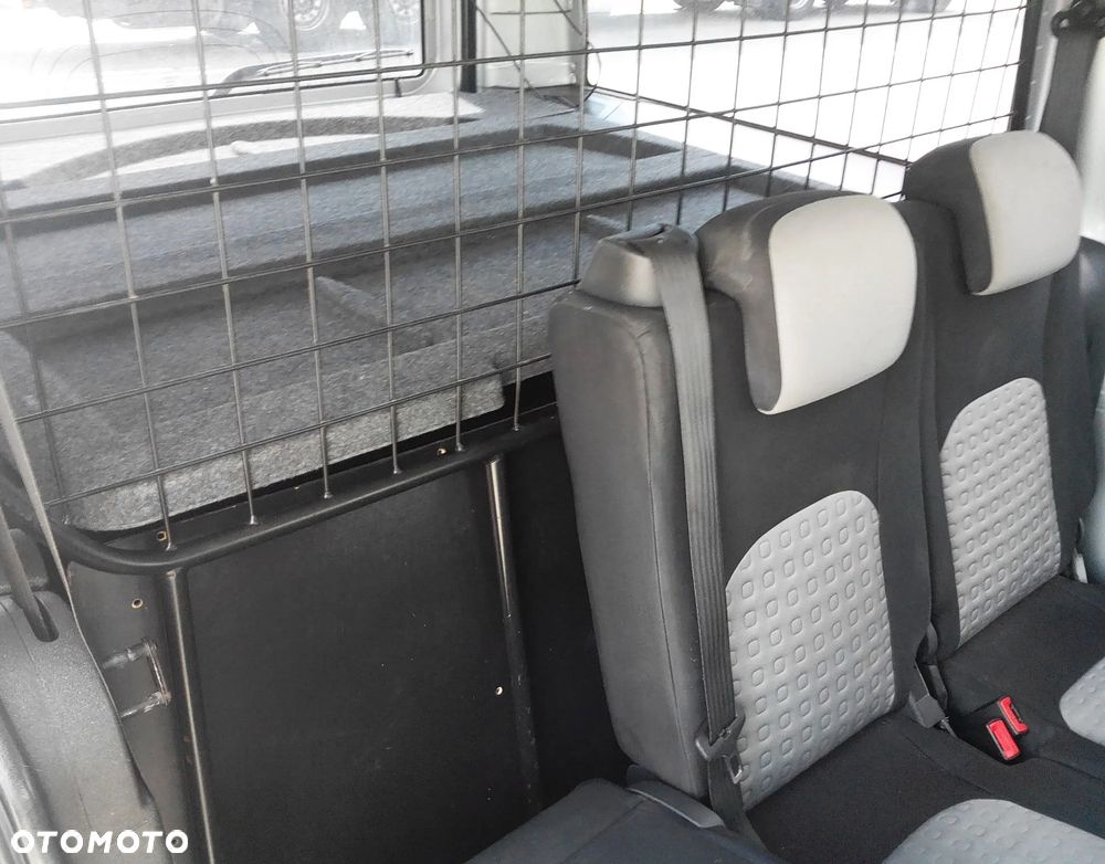 Fiat Doblo 1.9 JTD Active - 11