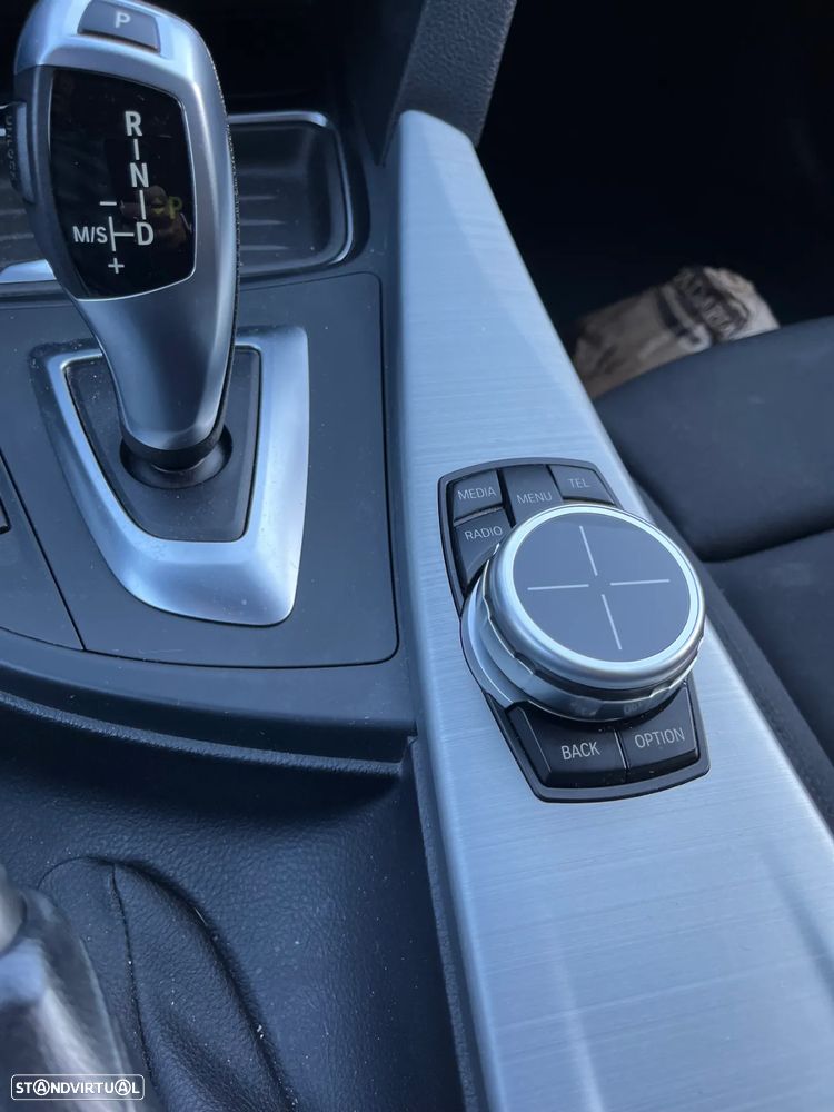 BMW 318 d Touring Auto Line Sport - 5