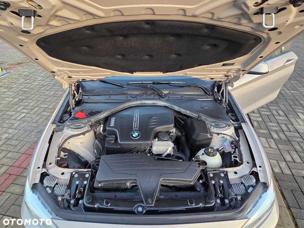 BMW Seria 2 220i Modern Line - 39