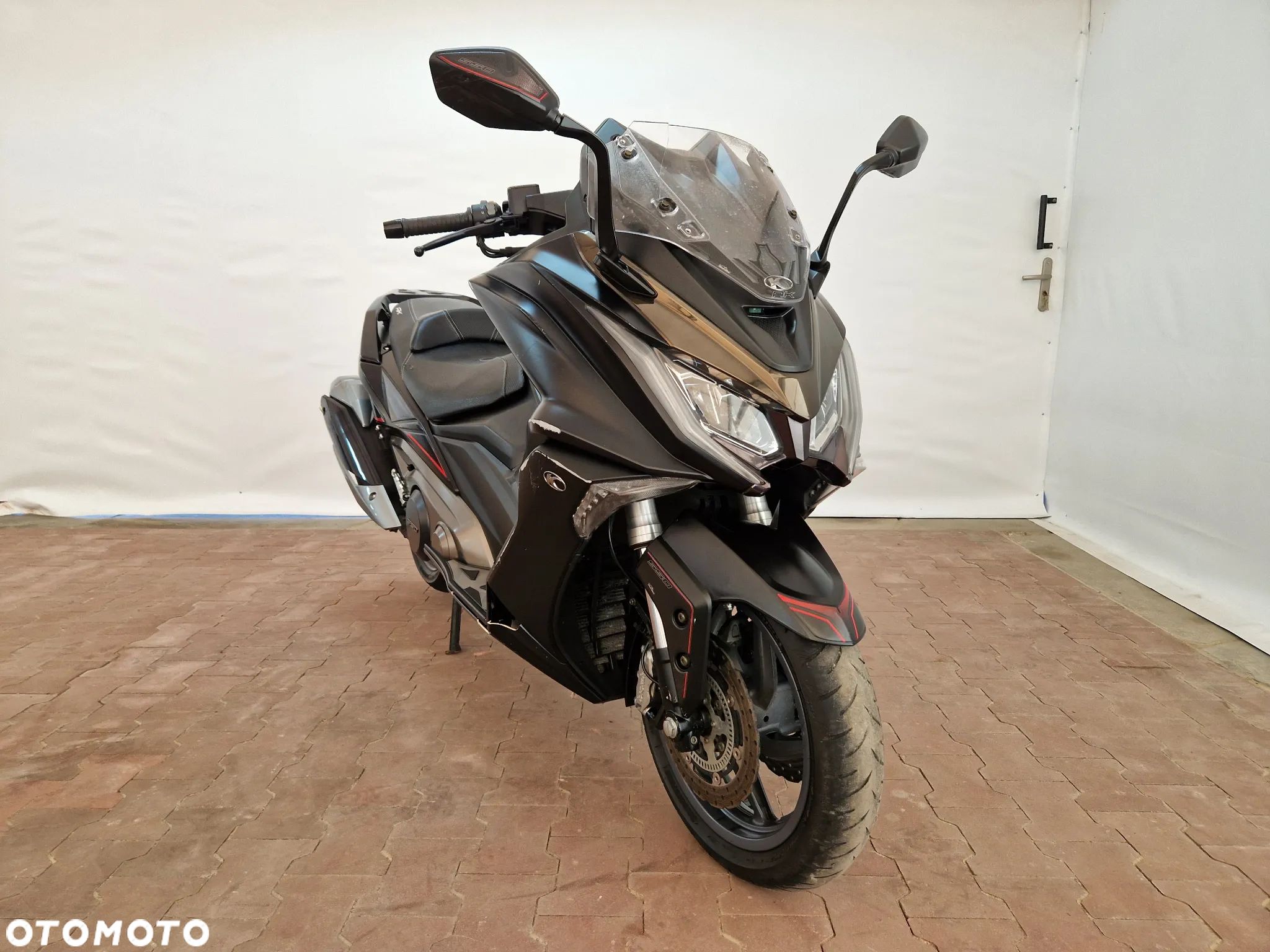 Kymco AK 550 - 1
