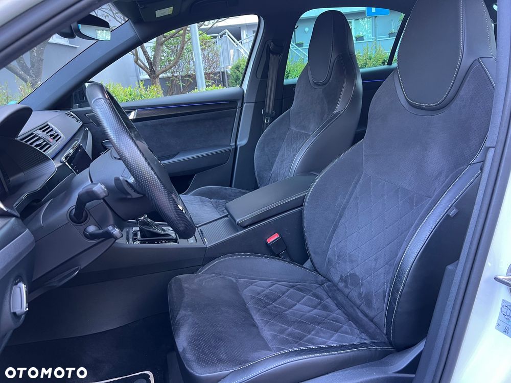Skoda Superb 2.0 TSI Sportline DSG - 11