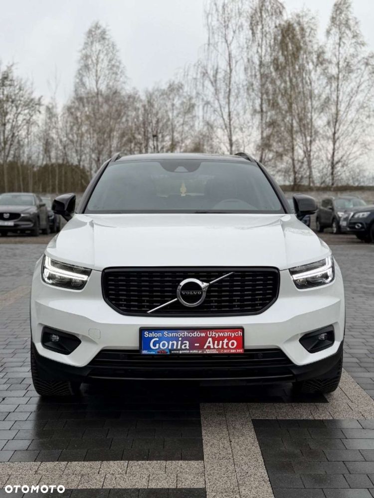 Volvo XC 40 D4 AWD R-Design (Intro Edition) - 3