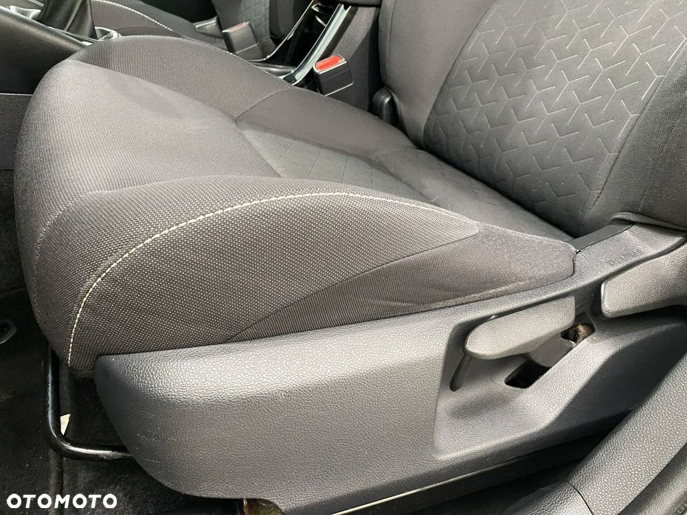 Toyota Corolla - 26