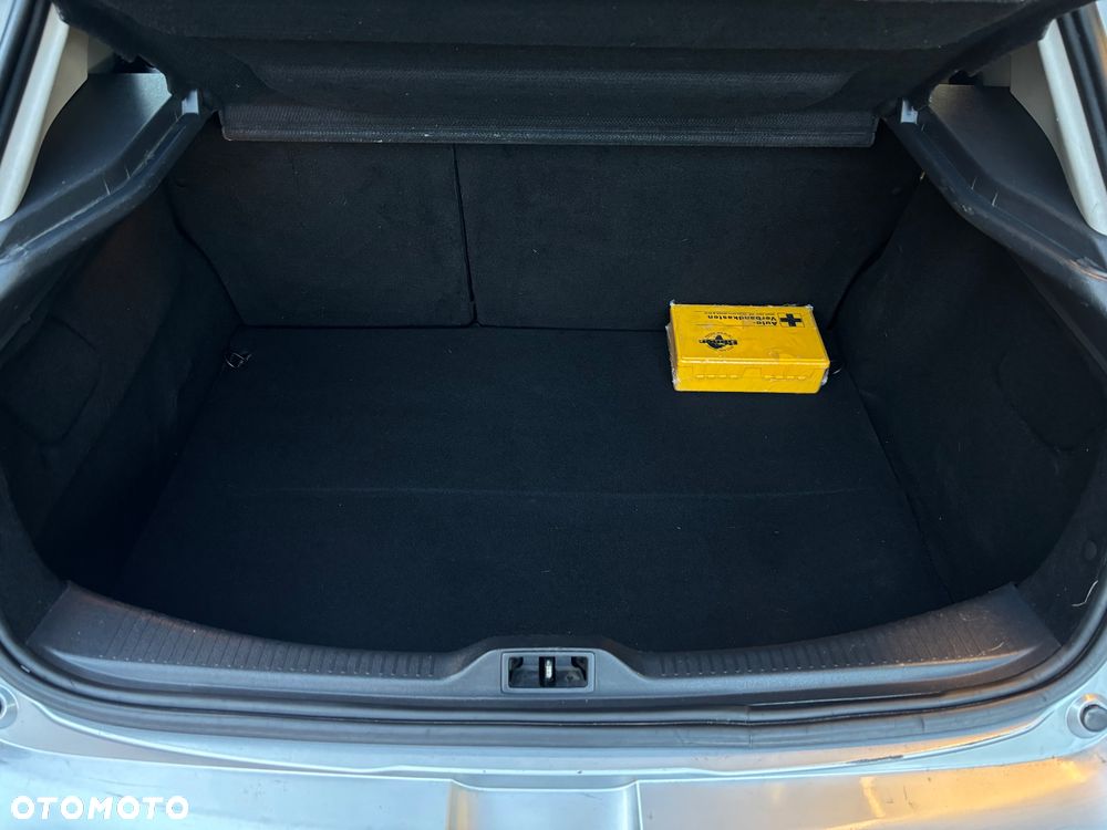 Renault Megane 1.6 16V 100 Authentique - 17