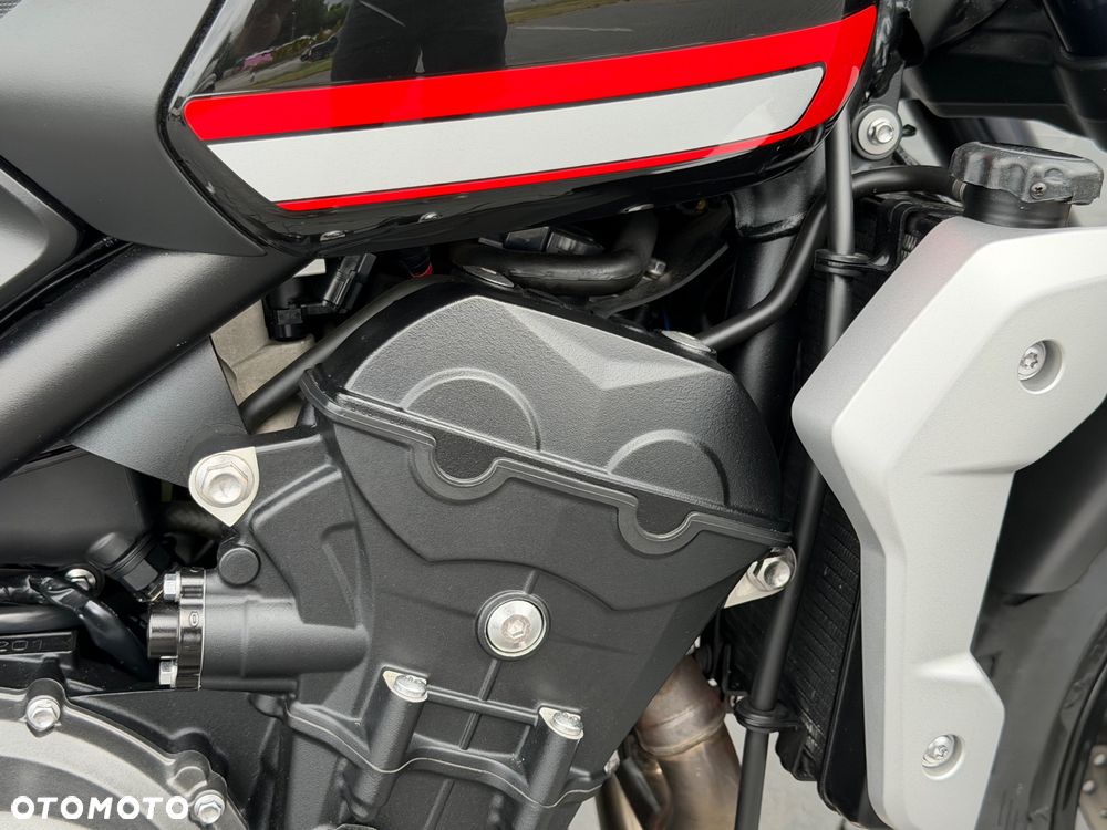 Triumph Trident - 17