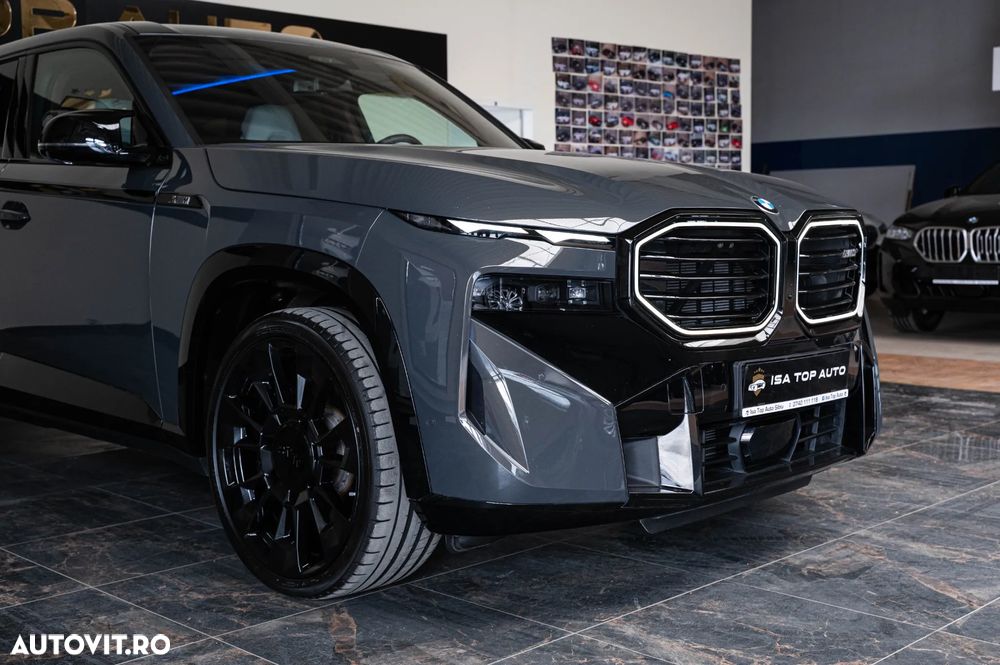 BMW XM 50e - 13