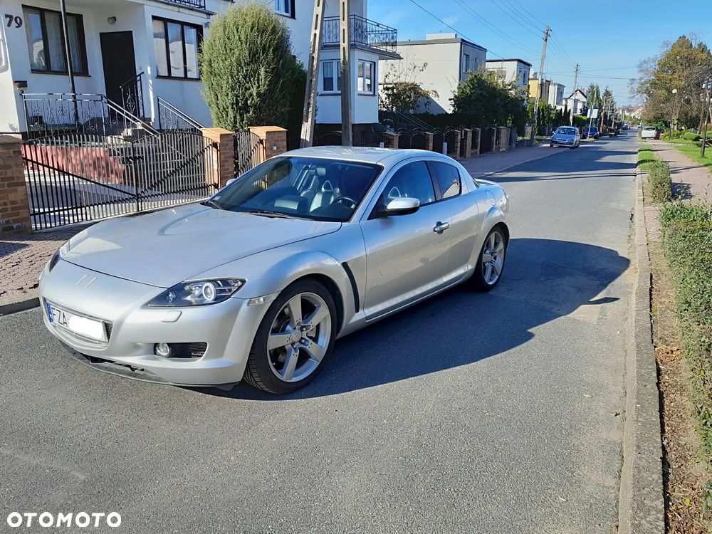 Mazda RX-8 - 11