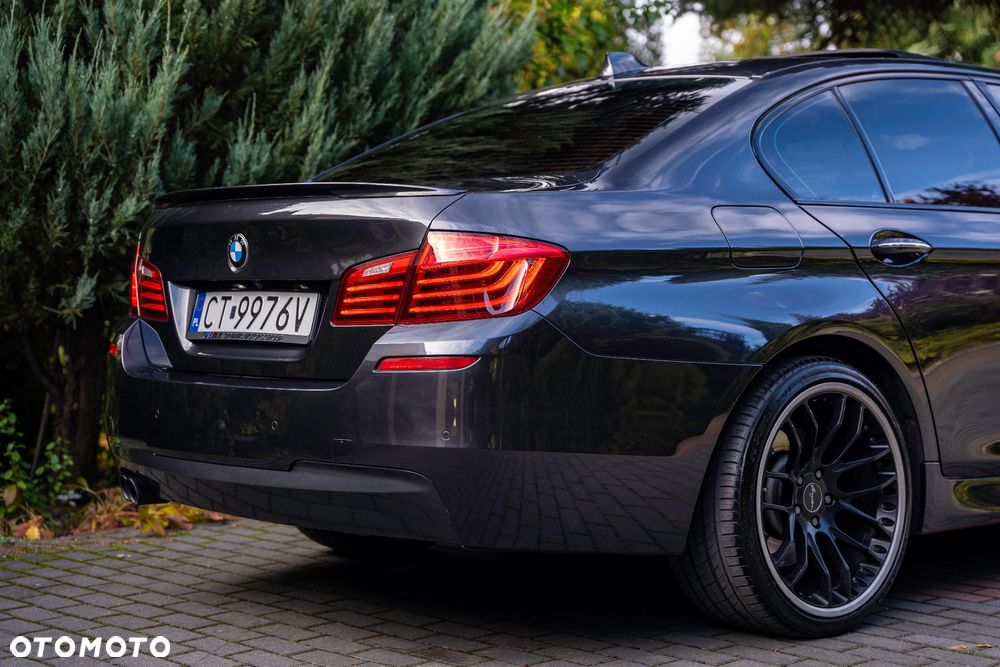 BMW Seria 5 530d xDrive - 10
