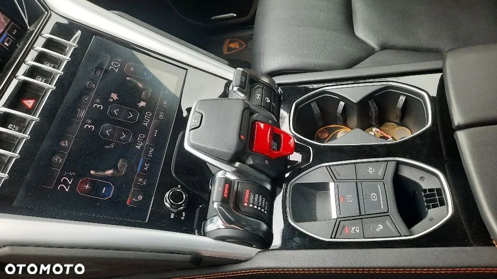 Lamborghini Urus - 16
