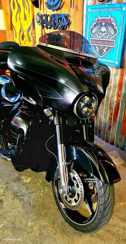 Harley-Davidson STREET GLIDE 114 CVO - 15