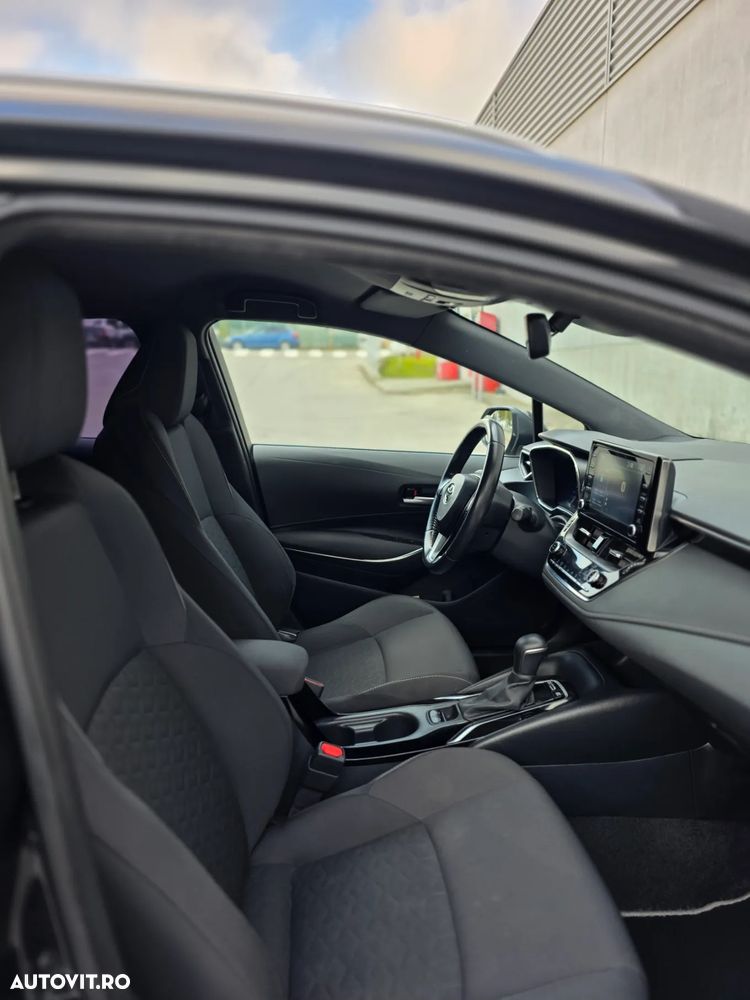 Toyota Corolla 1.8 Hybrid Comfort - 14