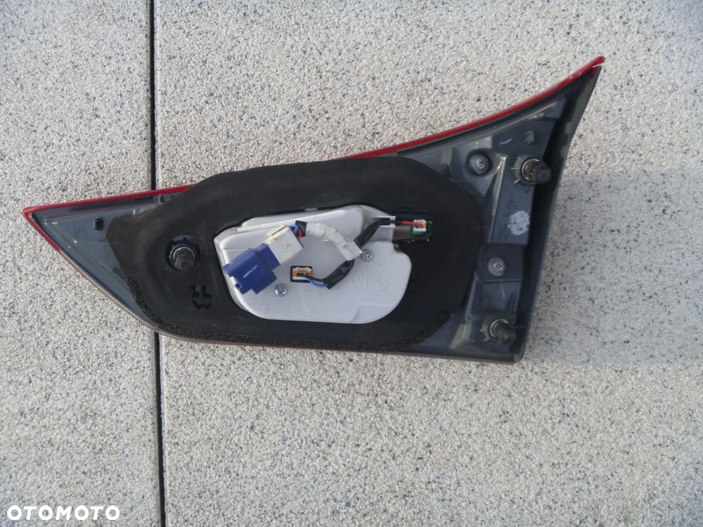 TOYOTA AURIS II KOMBI LIFT 2015 LEWA LAMPA LED W KLAPĘ ŁADNA ORYGINAŁ - 4