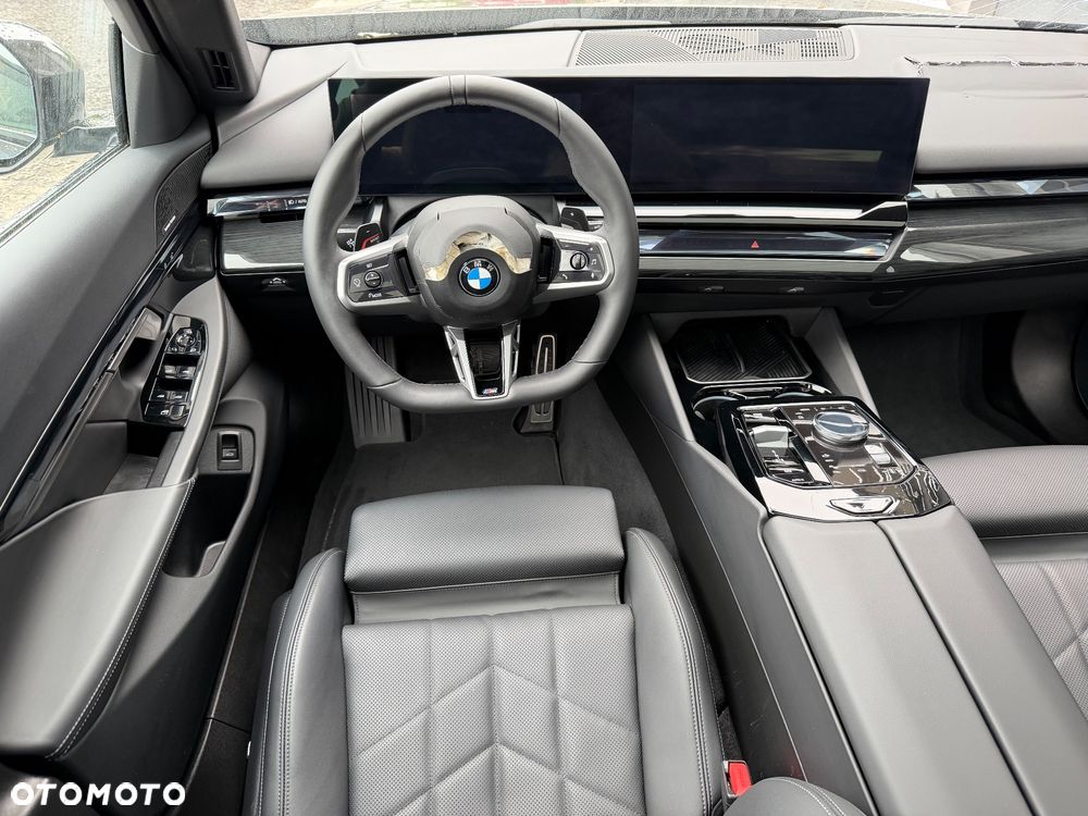 BMW Seria 5 520d xDrive - 22