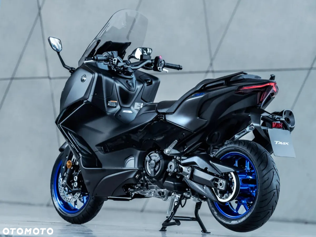 Yamaha Tmax - 10