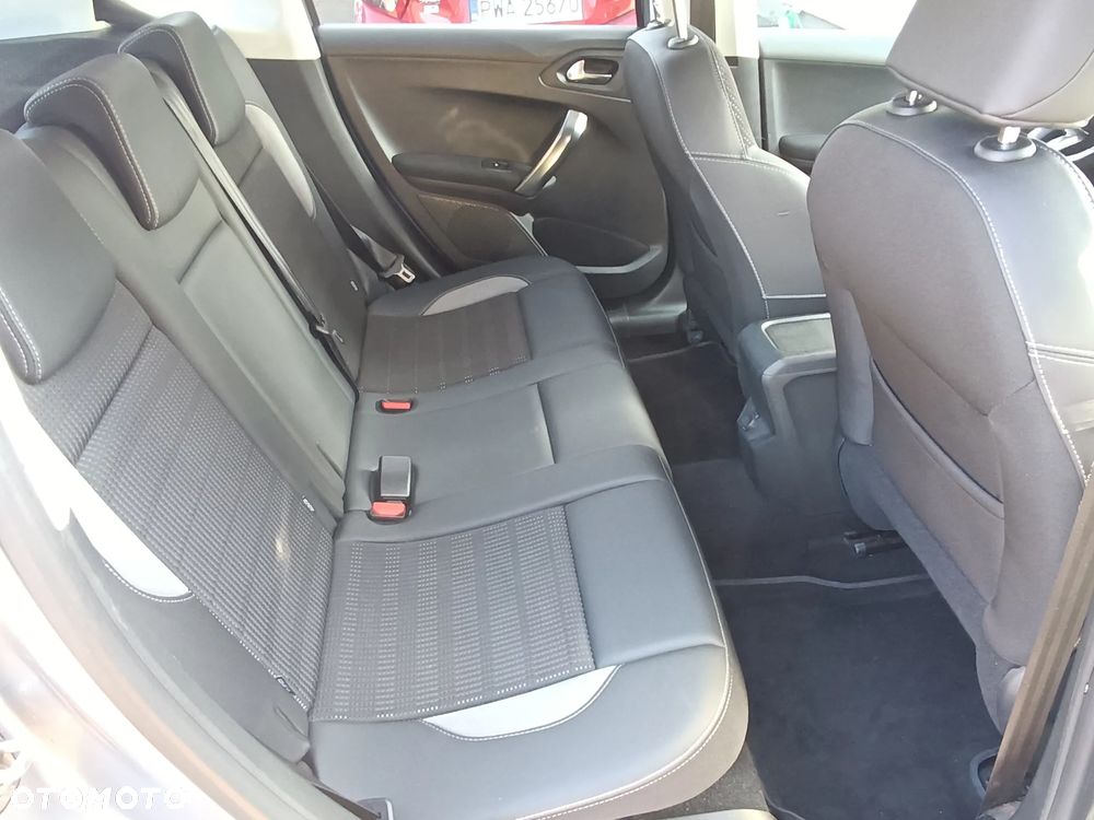 Peugeot 2008 BlueHDi 100 STOP & START Allure - 27