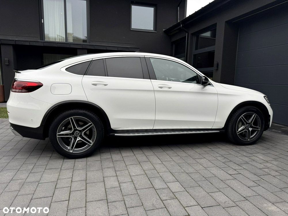 Mercedes-Benz GLC 300 4Matic 9G-TRONIC AMG Line Plus - 8