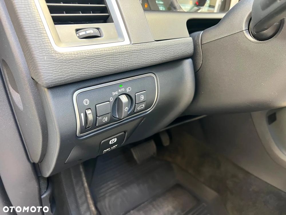 Volvo XC 60 D4 Geartronic Summum - 10