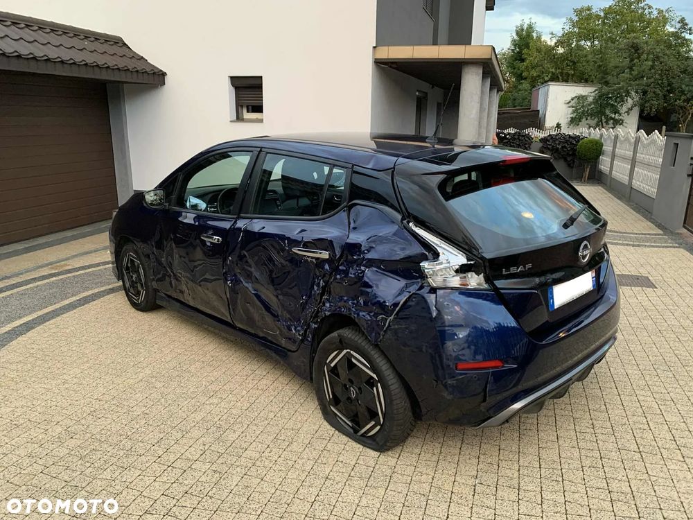 Nissan Leaf 40 kWh TEKNA - 9