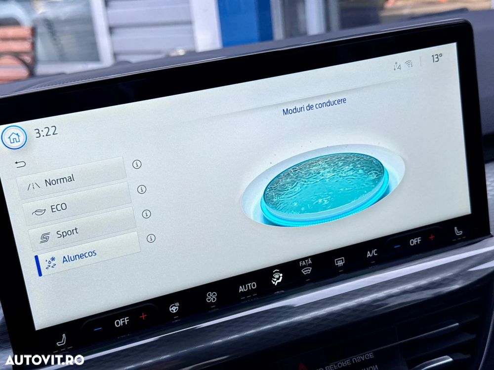 Ford Kuga 1.5 EcoBoost A8 FWD Titanium - 17