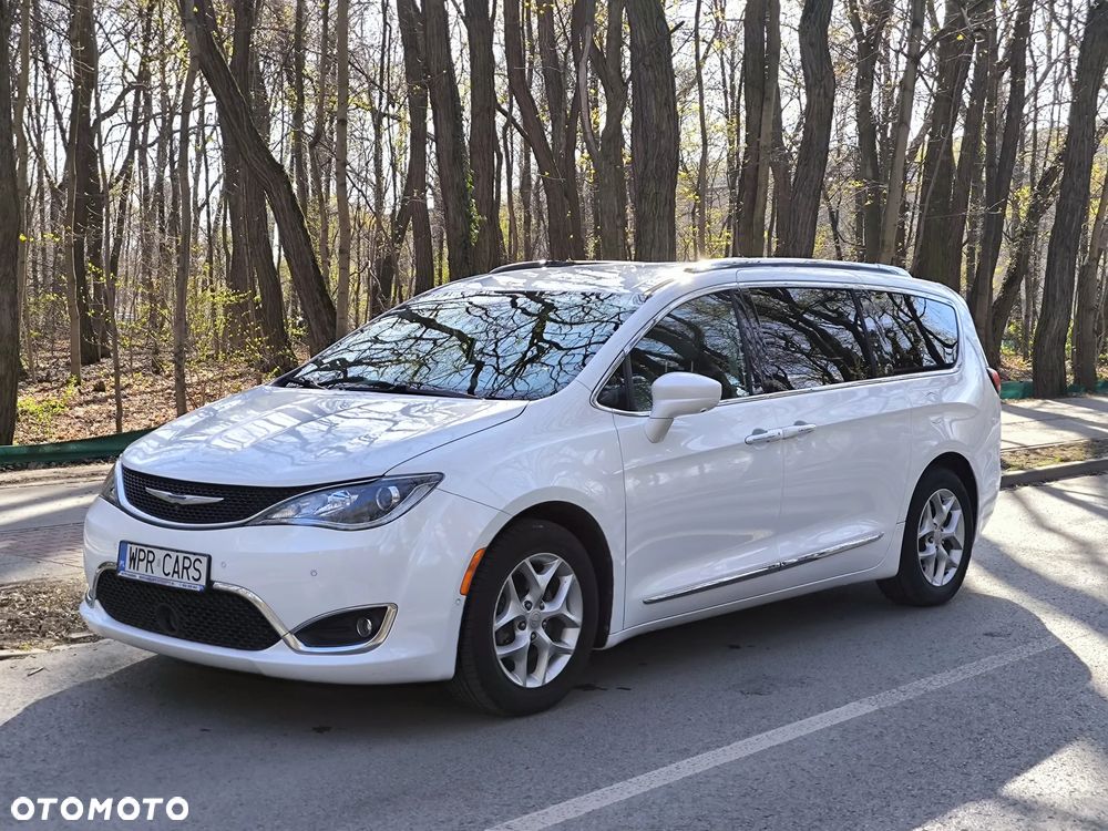 Chrysler Pacifica - 7