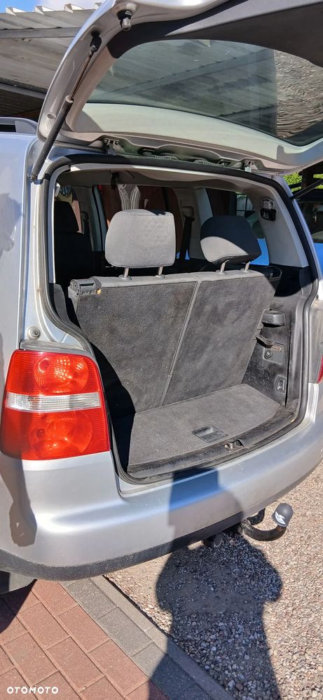 Volkswagen Touran - 5