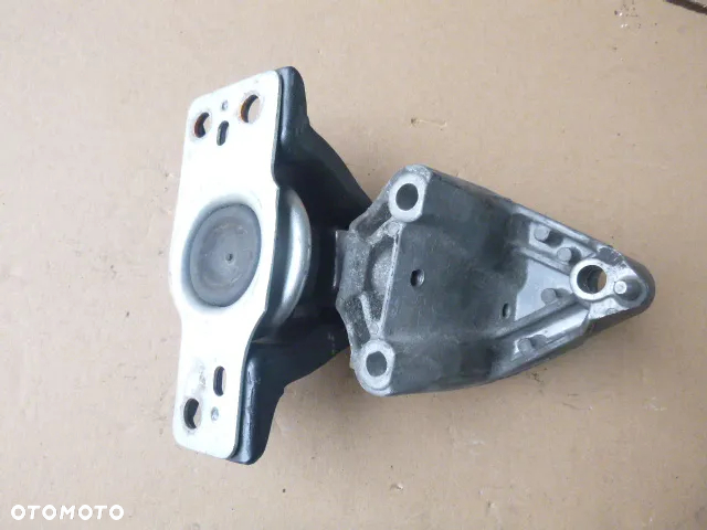 RENAULT CLIO III ŁAPA PODUSZKA SILNIKA 1.5 DCI 8200477151 - 9