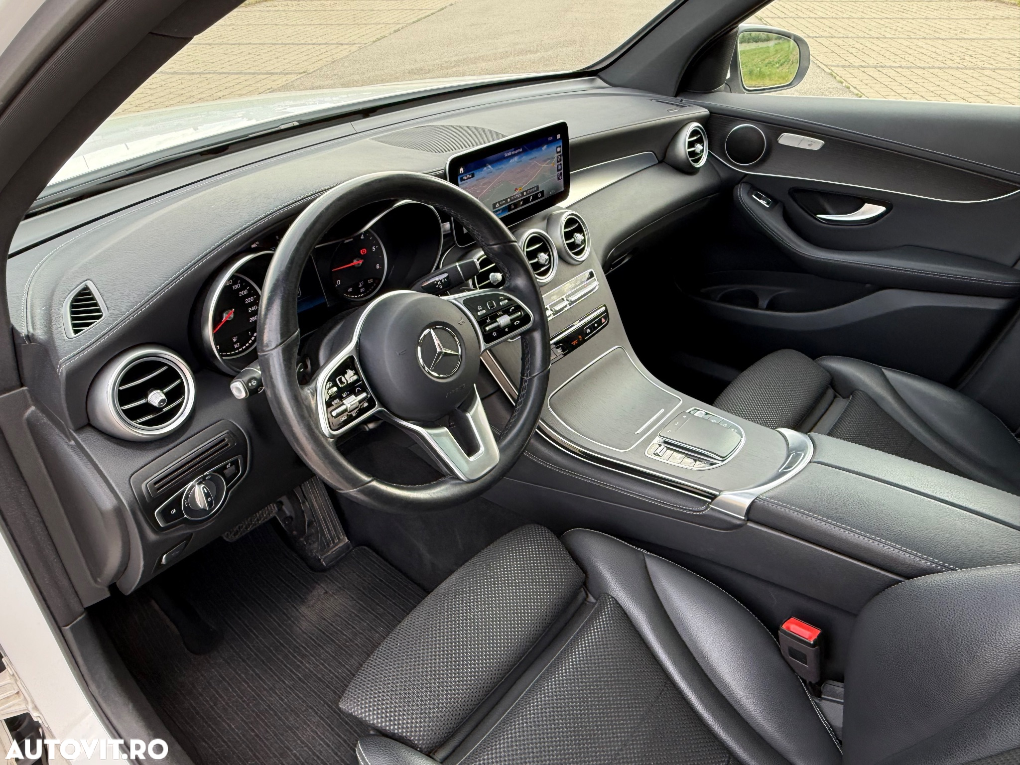 Mercedes-Benz GLC 200 d 4Matic 9G-TRONIC Exclusive - 3