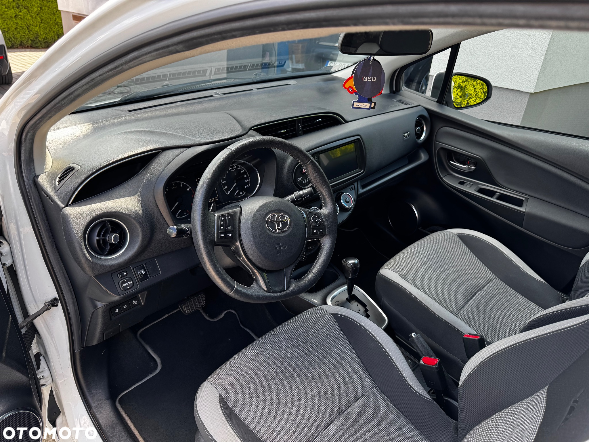 Toyota Yaris 1.5 20th Anniversary CVT - 4