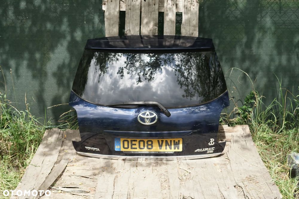 Klapa bagażnika tył Toyota Auris I 8S6