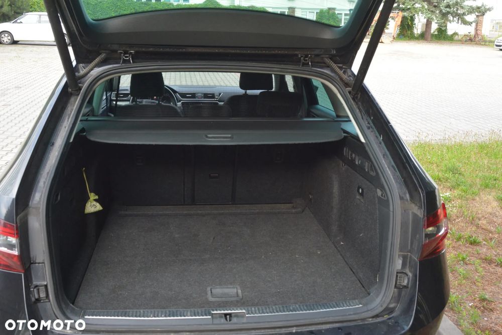 Skoda Superb 2.0 TDI Active - 11