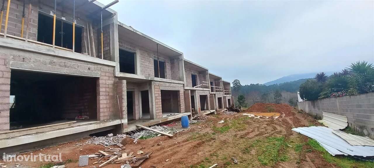 Moradia T3 em Construção em Nogueira do Cravo, Oliveira de Azeméis - Grande imagem: 2/13