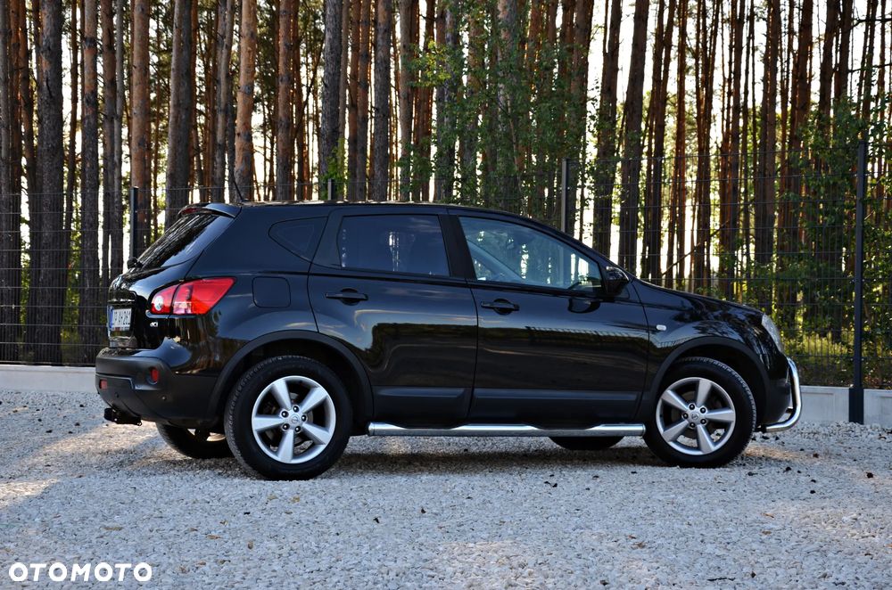 Nissan Qashqai - 25