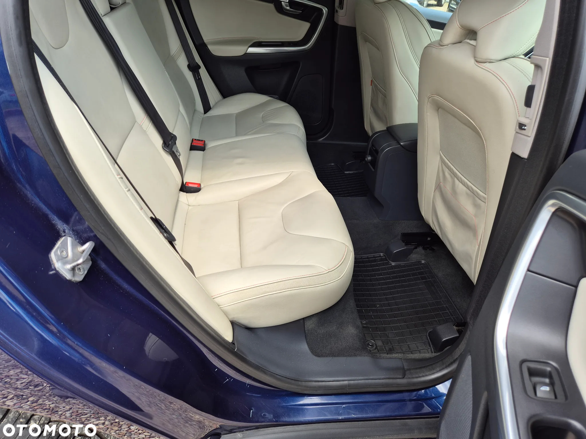Volvo XC 60 D3 Drive-E Ocean Race - 15