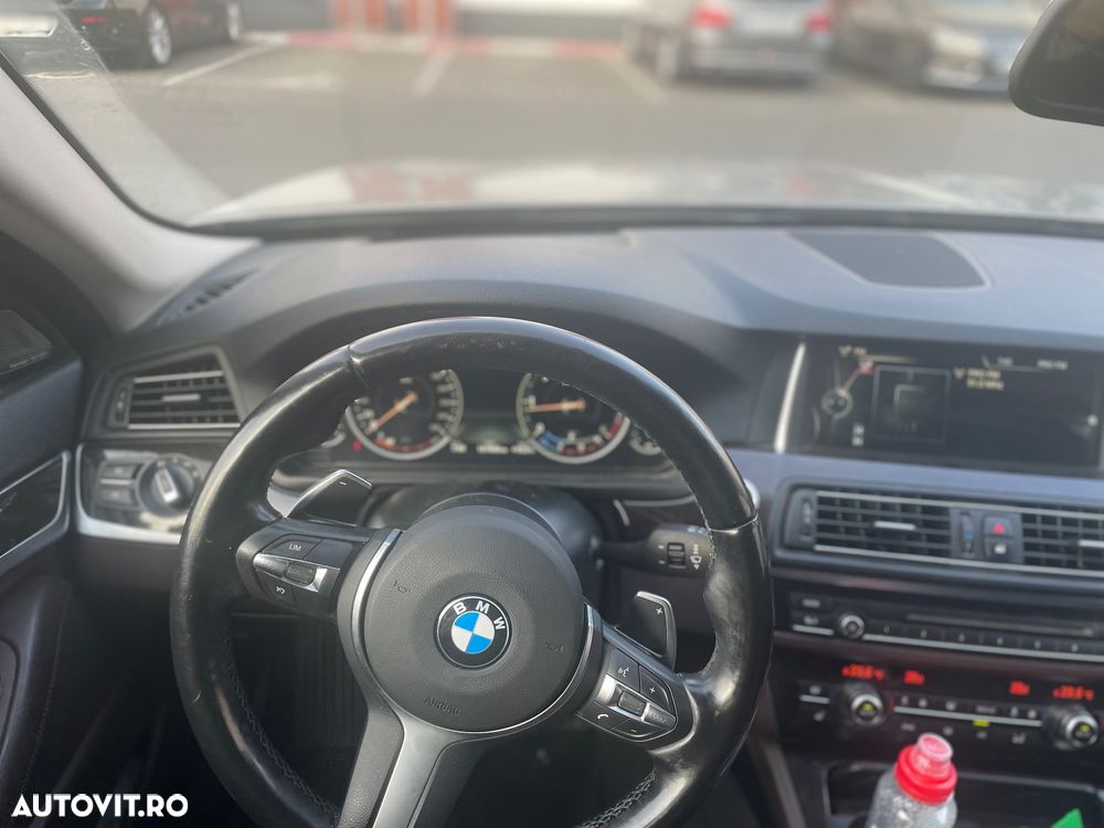 BMW Seria 5 520d Touring Aut. Luxury Line - 7