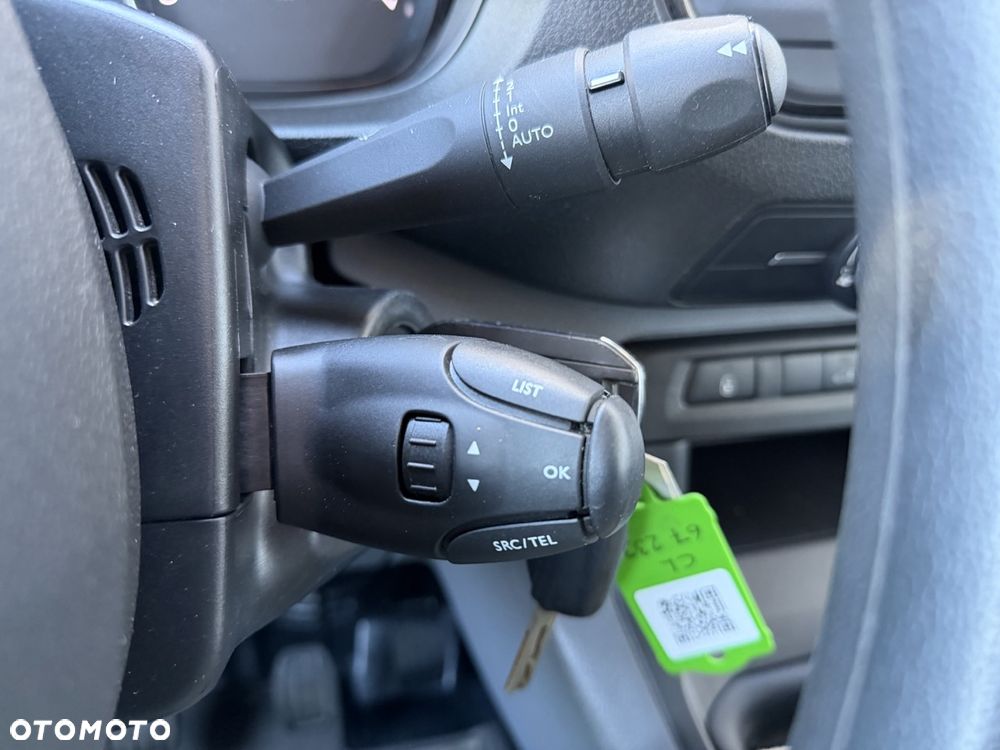 Peugeot Expert Plus - 19