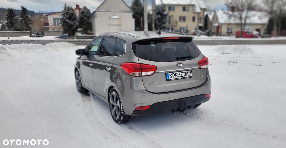 Kia Carens 1.7 CRDi 136 Fifa World Cup Edition - 5