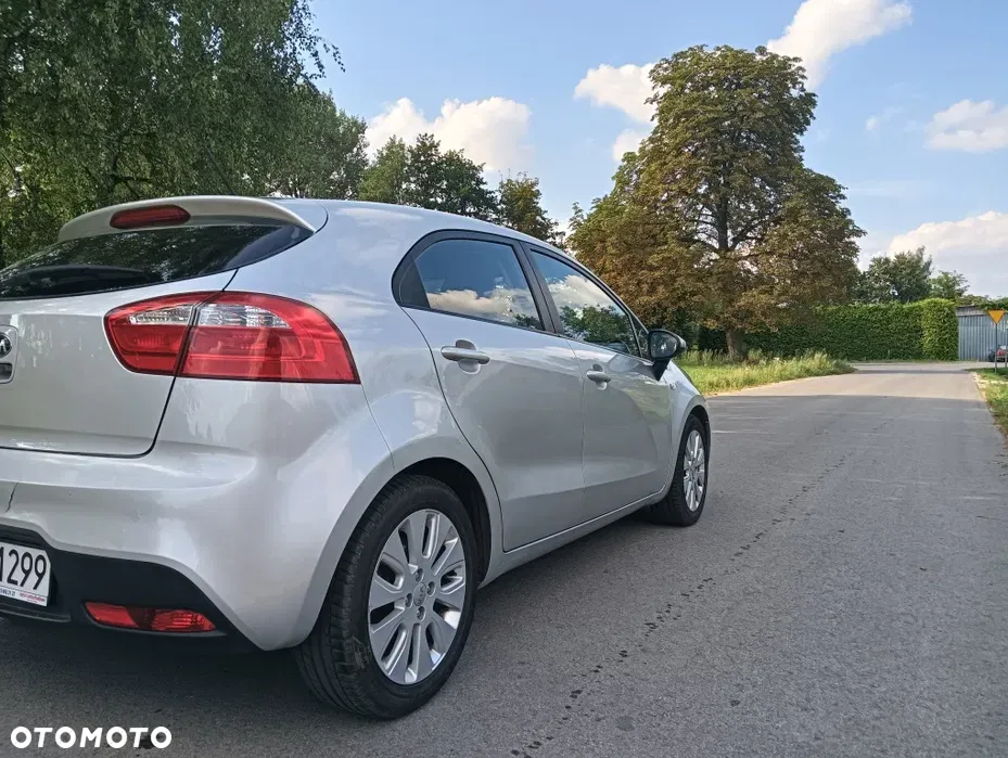 Kia Rio - 2