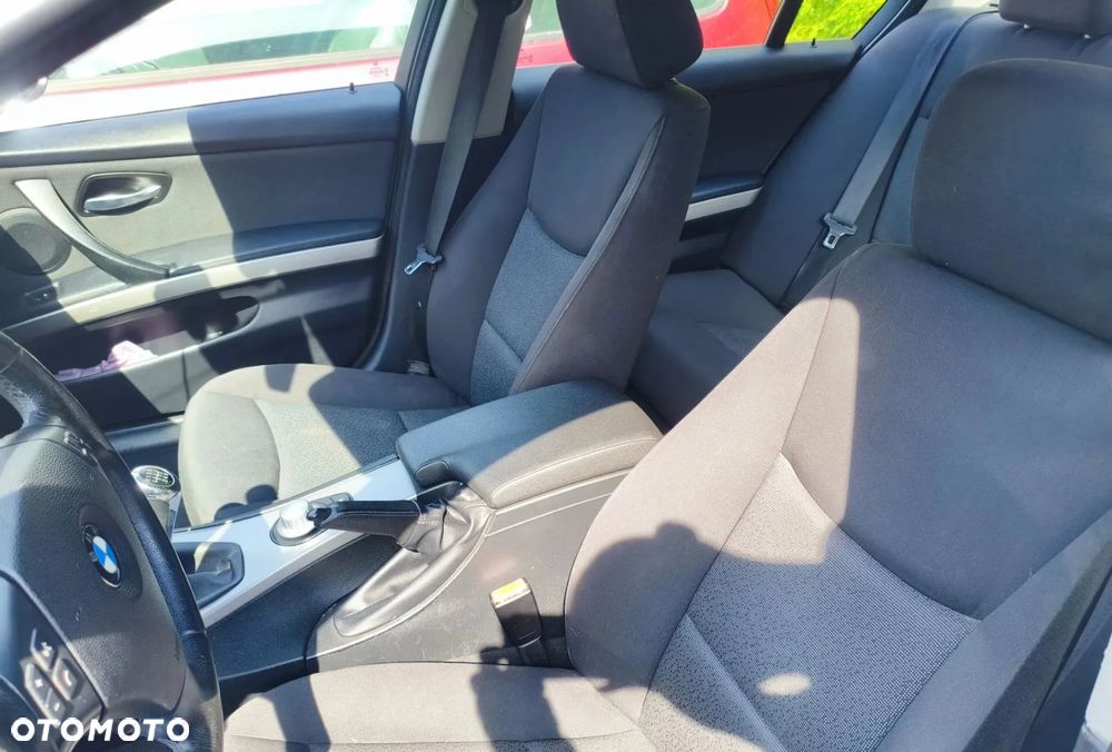 BMW Seria 3 325i - 8