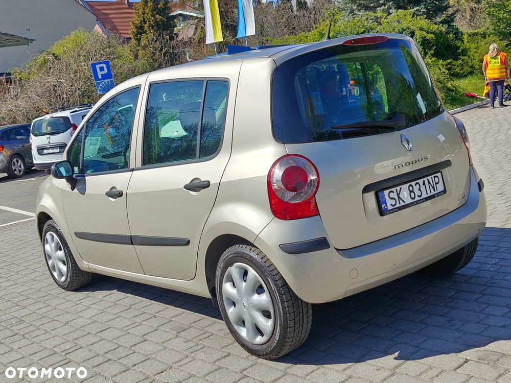 Renault Clio 1.2 TCE Authentique - 12