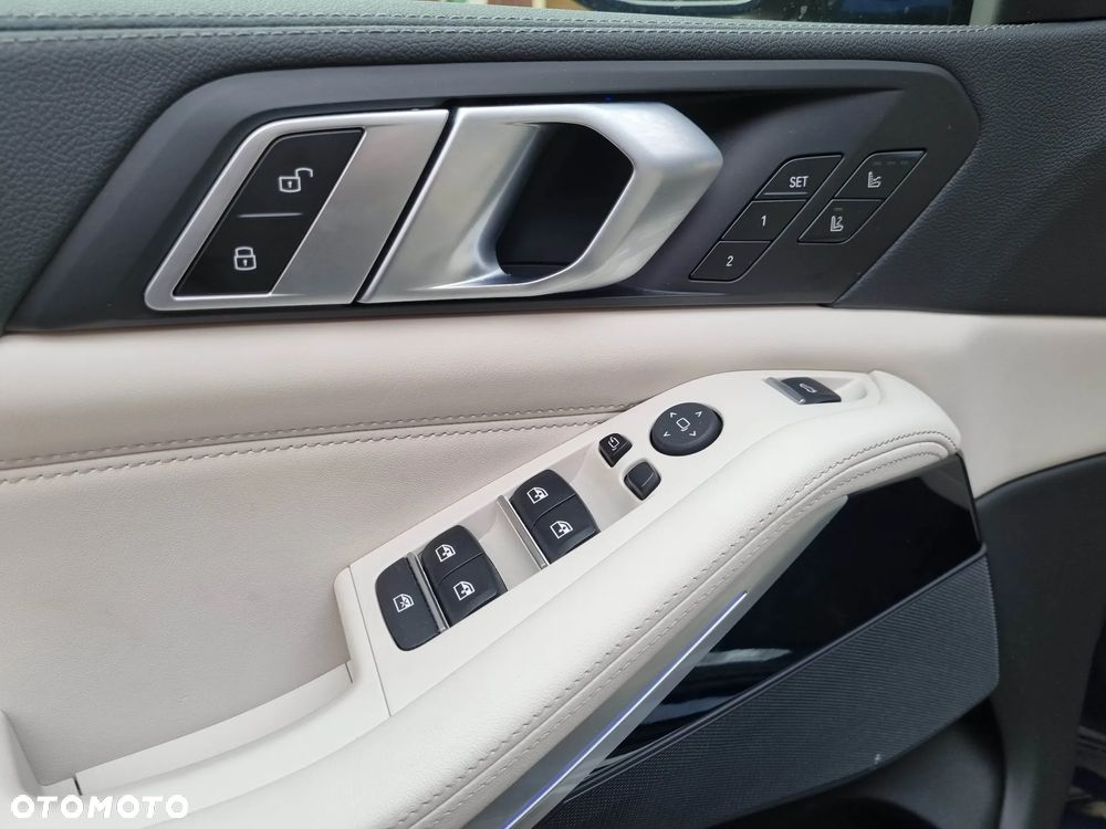 BMW X5 xDrive40d mHEV - 9