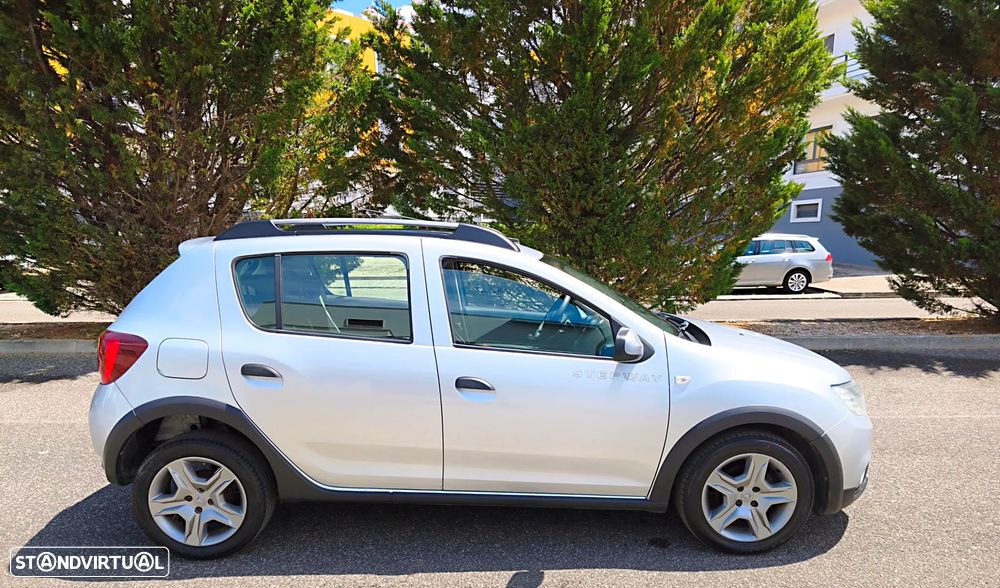 Dacia Sandero 1.5 dCi Stepway - 2