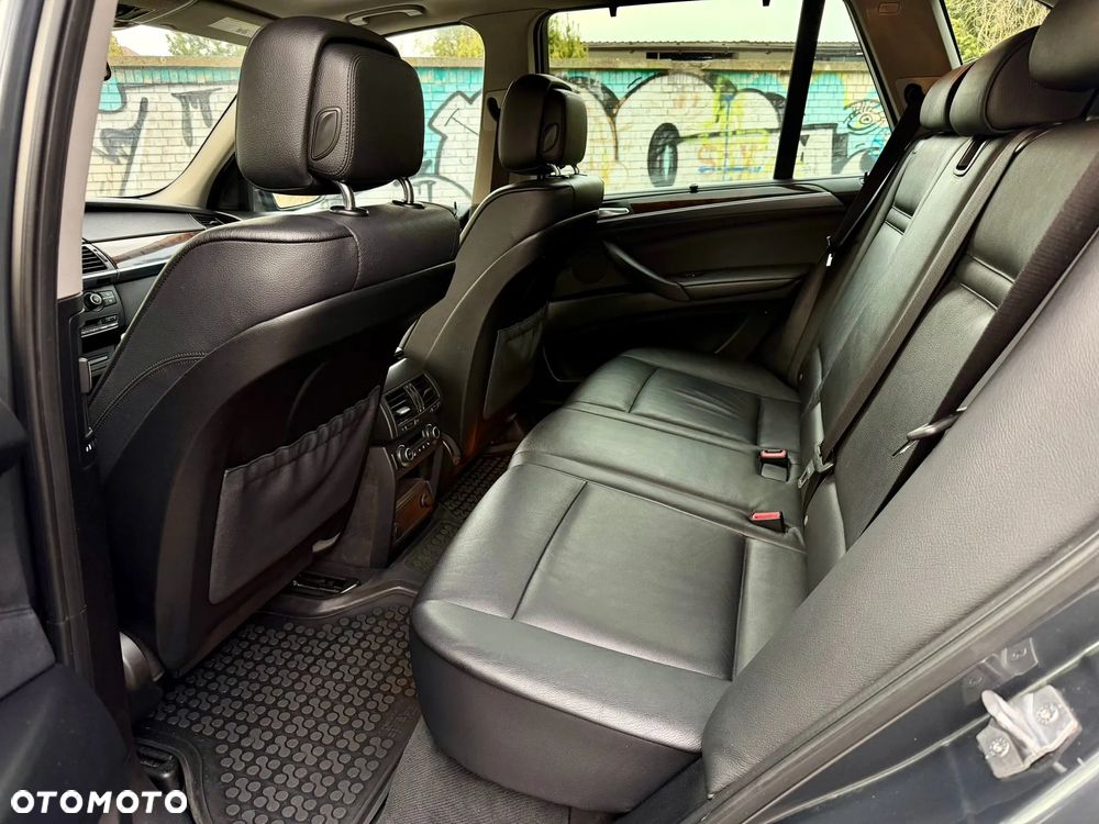 BMW X5 xDrive35i Edition Exclusive - 15