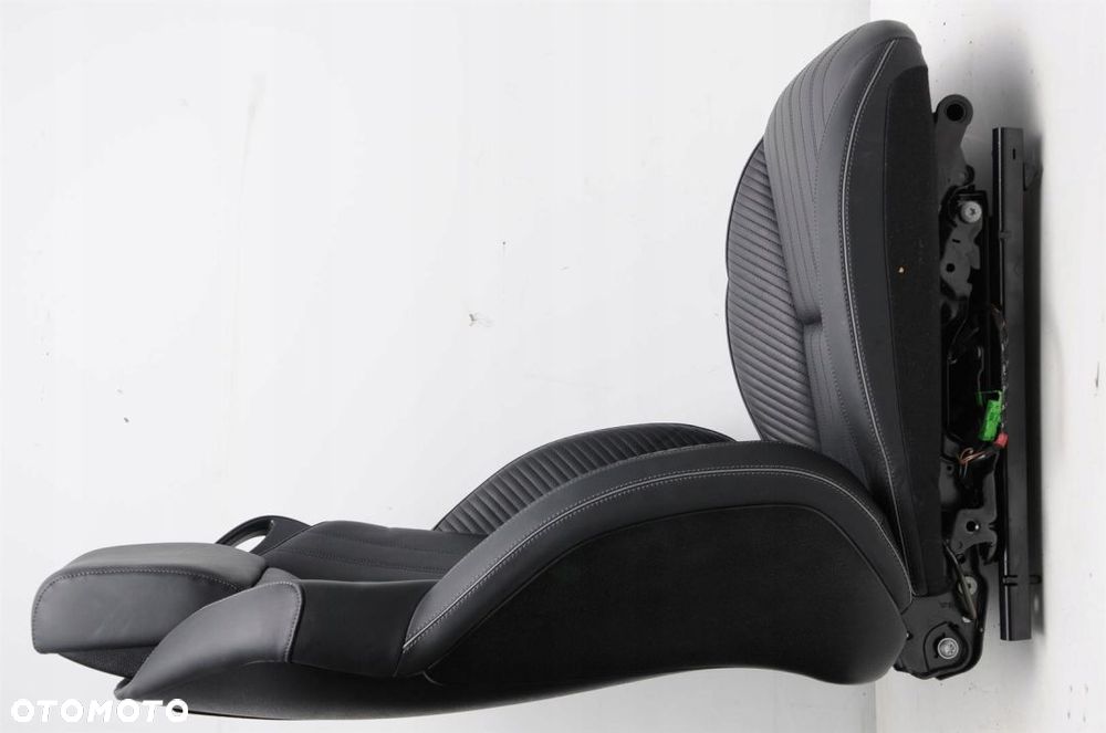 MERCEDES AMG GT C190 FOTELE SKÓRA GRZANE PAMIĘC EL - 15